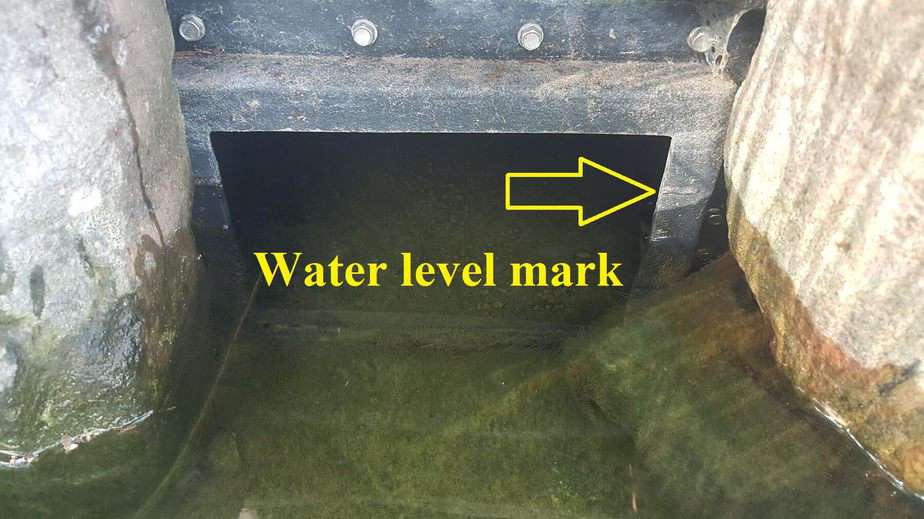 water level mark on skimmer box